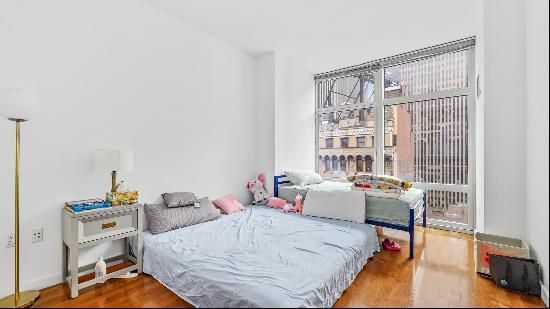 Luxury 2 bed/ 2 bath rental in Midtown. It can be easily converted to be 3 bedroom. 160