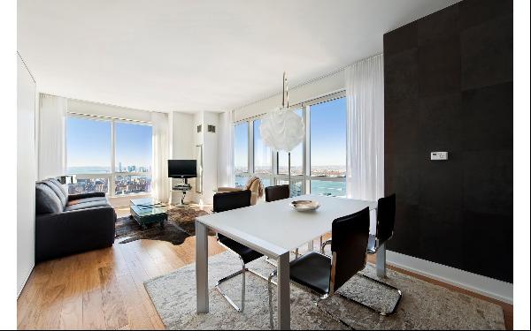 Amazing corner one bedroom on the 53rd floor. Floor-to-ceiling windows and Southern & West