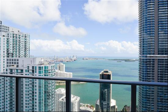 Spectacular upgraded Lower Penthouse at the iconic 1010 Brickell Condo. Professionally FUR