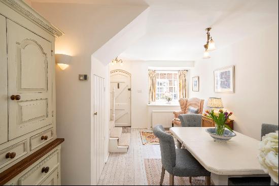 A charming three storey freehold house located in this quiet street in the heart of Old Ch