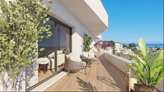 Four bedroom duplex penthouse with solarium in West Estepona