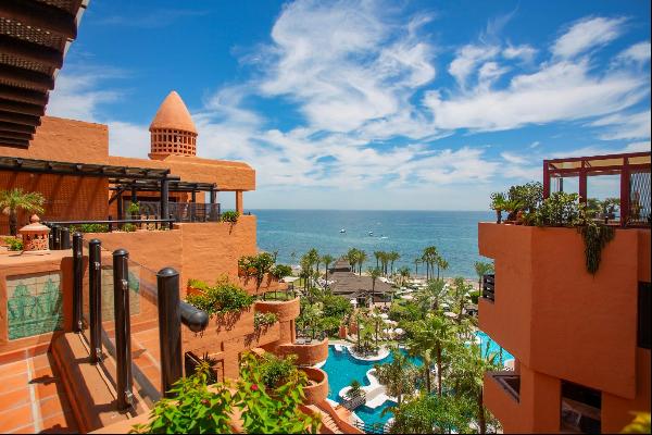 A spacious seafront penthouse apartment in the Private Wing of the Kempinski Hotel Bahia.