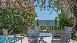 Mougins - Property with view of the village, sea and hills