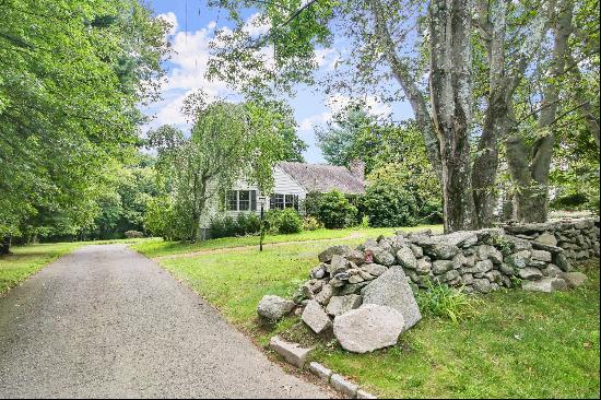 28 Skyview Lane, New Canaan, CT, 06840, USA