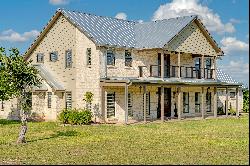 374 Schattenbaum Drive, Fredericksburg, TX 78624