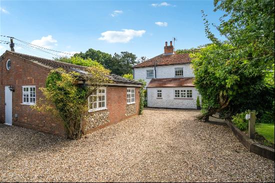 Dunsmore, Aylesbury, Buckinghamshire, HP22 6QH