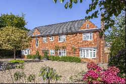 Wells Lane, Ascot, Berkshire, SL5 7DY