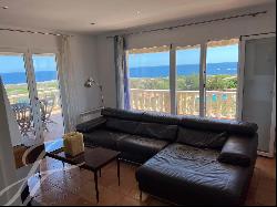 House for sale with sea views and swimming pool in Punta Grossa