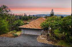 Charming Pukalani Home with Mountain and Valley Views