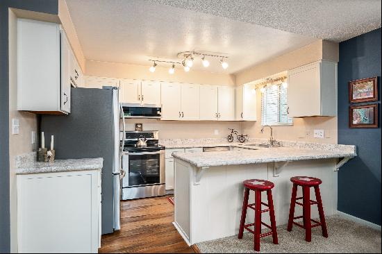 2-bed, 2-bath Condo Offers Modern Living with Recent Renovations Throughout!