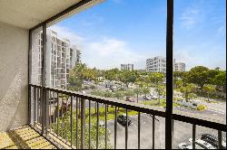 800 Parkview Dr, #507, Hallandale Beach, FL