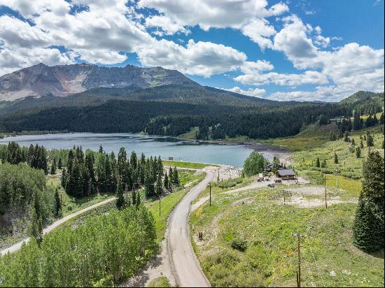 A Scenic and Accessible Alpine Lake Lot