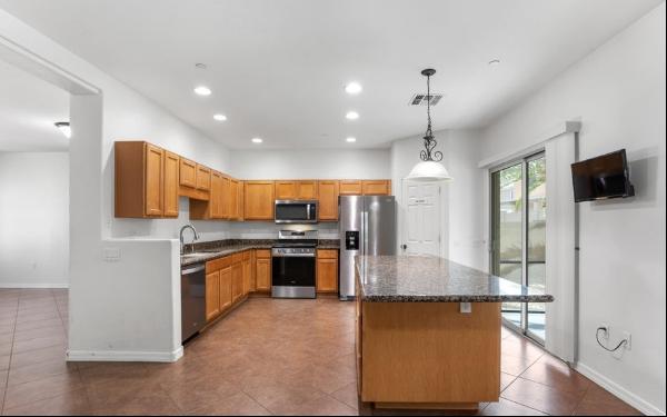 819 W Vuelta Granadina, Sahuarita, AZ 85629