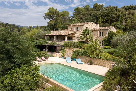 Vente - Villa La Colle-sur-Loup - 4a 800a 000a 