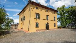 Palazzetto Historical Manor with vineyards and cellar, Siena – Tuscany