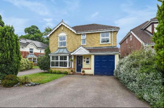 Modern detached five-bedroom family home nestled in the highly sought-after Langdale Drive