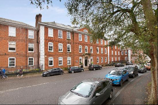 An attractive contemporary two bedroom apartment in a sought-after central Exeter building