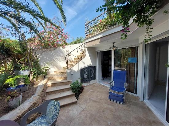 House for sale 50 metres from sea in Sainte- Maxime