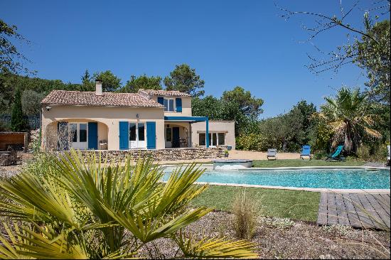 Provencal house with pool and guest house for sale near Vaison La Romaine.