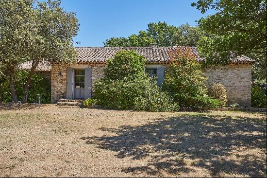 Stone country house in Menerbes.