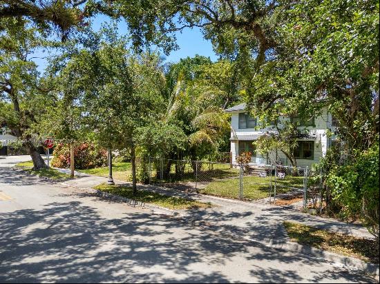 Available for the first time, I am pleased to present 845 NW 7th St. This distinguished 4 