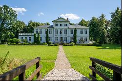 Timeless Elegance Meets Modern Luxury: The Historic Herrenhaus Kluvensiek