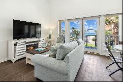 One Bedroom Destin Condo With Loft Near Public Beach Access