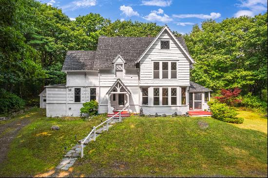 Storybook Victorian Residence in Cape Neddick