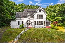 Storybook Victorian Residence in Cape Neddick