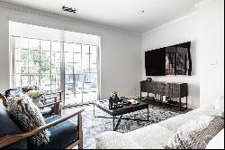 Stunningly Remodeled Condo In Prime Downtown Location