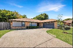 Charming Benbrook Home with Modern Upgrades & Prime Benbrook ISD Proximity!