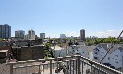 Luxury Apartment Near Lake Michigan on Milwaukee's East Side