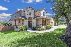 Spacious Hill Country Retreat