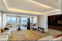 Apartment with stunning view of Copacabana Beach