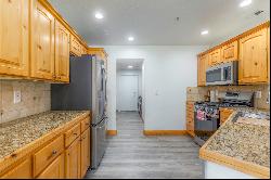 Convenient Kimball Junction Townhome with Mountain Views