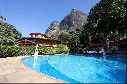 House in condominium with ocean and Pedra da Gávea views