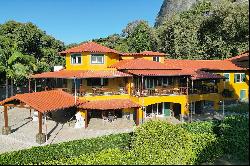 House in condominium with ocean and Pedra da Gávea views