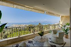 Cannes - La Californie: 3-bed apartment on a high floor with panoramic sea view