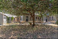 1212 29th Street, Hondo, TX 78861