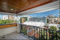 Apartment on a prime and quiet street in Jardim Botânico