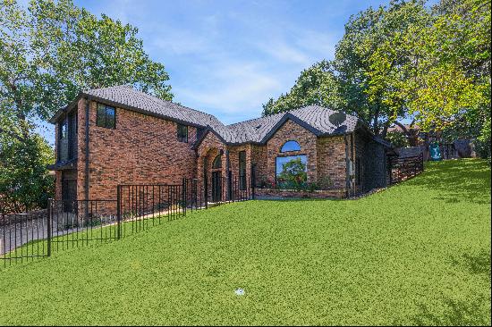 3911 Dry Creek Drive, Austin, TX 78731