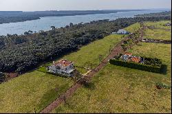 Unmatched lot facing the lake in the Puerto Norte neighborhood, Costa del Lago