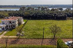 Unmatched lot facing the lake in the Puerto Norte neighborhood, Costa del Lago