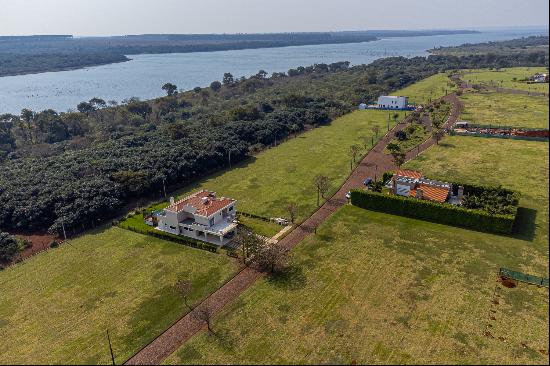 Unmatched lot facing the lake in the Puerto Norte neighborhood, Costa del Lago