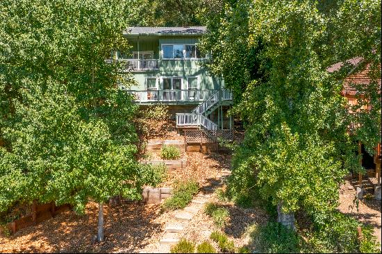 2410 South Fitch Mountain Road, Healdsburg, CA 95448