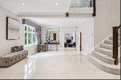 Torland Drive, Oxshott, Leatherhead, Surrey, KT22 0SA