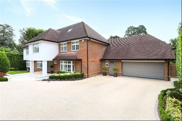 Torland Drive, Oxshott, Leatherhead, Surrey, KT22 0SA