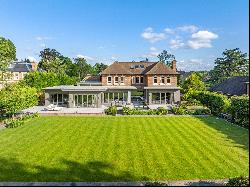 Holtwood Road, Oxshott, Leatherhead, Surrey, KT22 0QJ