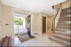 Gainsborough Place, Cobham, Surrey, KT11 2DP