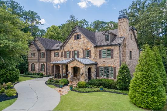 Stunning Estate Home Offers a Luxurious Lifestyle in a Serene Setting